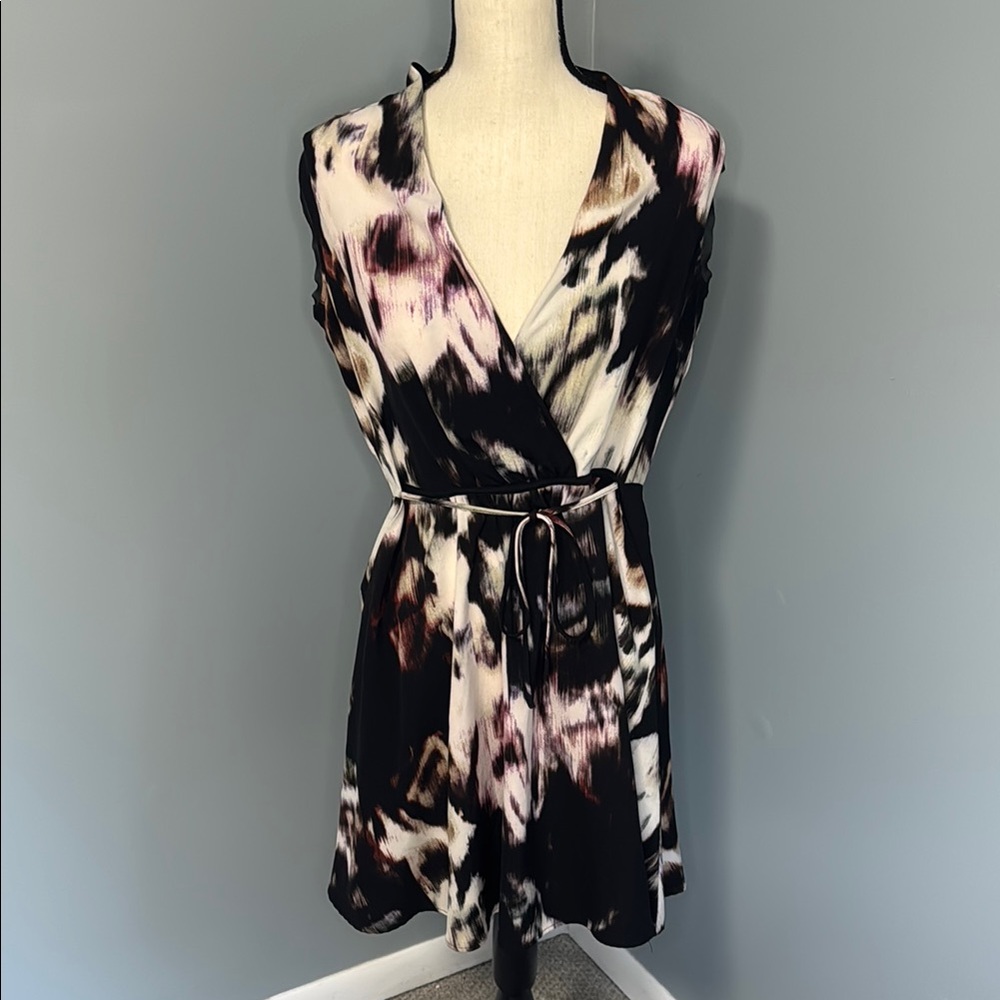 Simply Vera Vera Wang Women’s Black/Purple Tie Front Dress Sz S